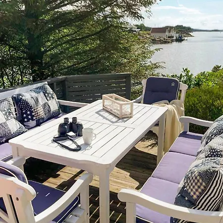 4 Bedroom Amazing In Bokn Holiday home