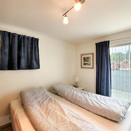 4 Bedroom Amazing In Bokn