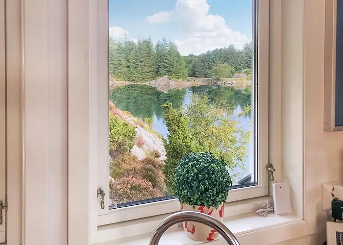 펜션 4 Bedroom Cozy In Bokn Bore